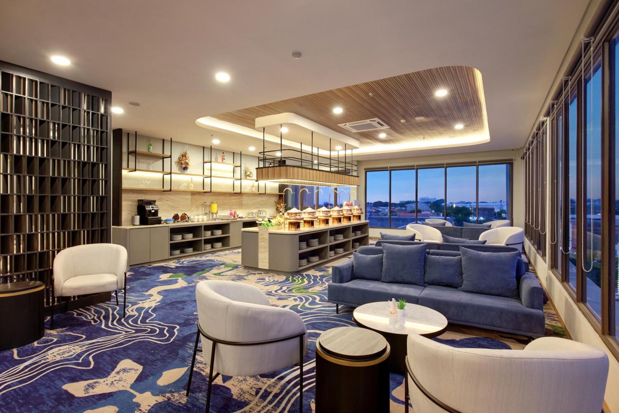 Aston Palu Hotel & Conference Center Eksteriør billede